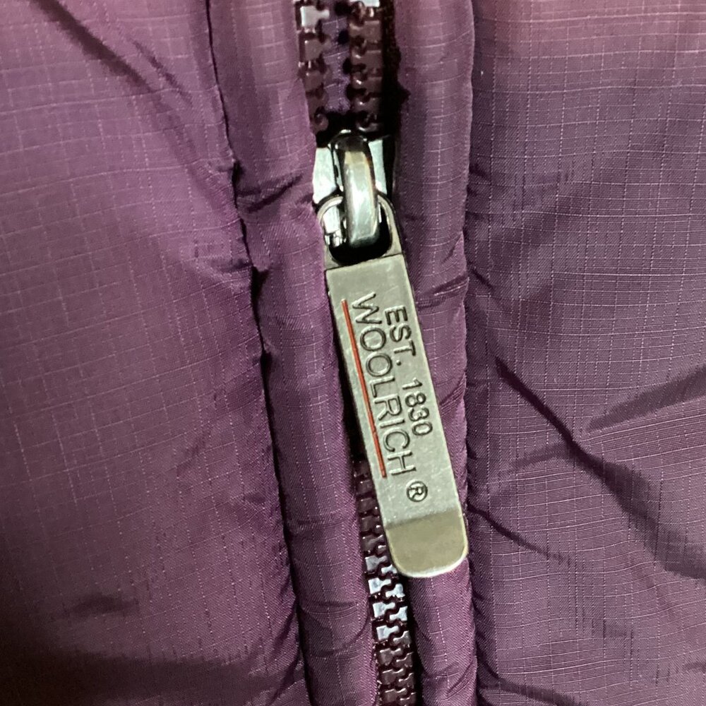 Woolrich Women's Quilted Puffer Vest Dark Wineberry Full Zip Size L Pockets Warm - Picture 4 of 9